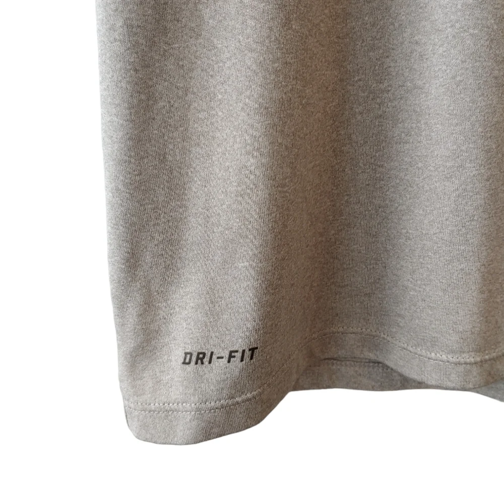 Nike Grey and Black Short Sleeve Dri Fit T-shirt Size Medium